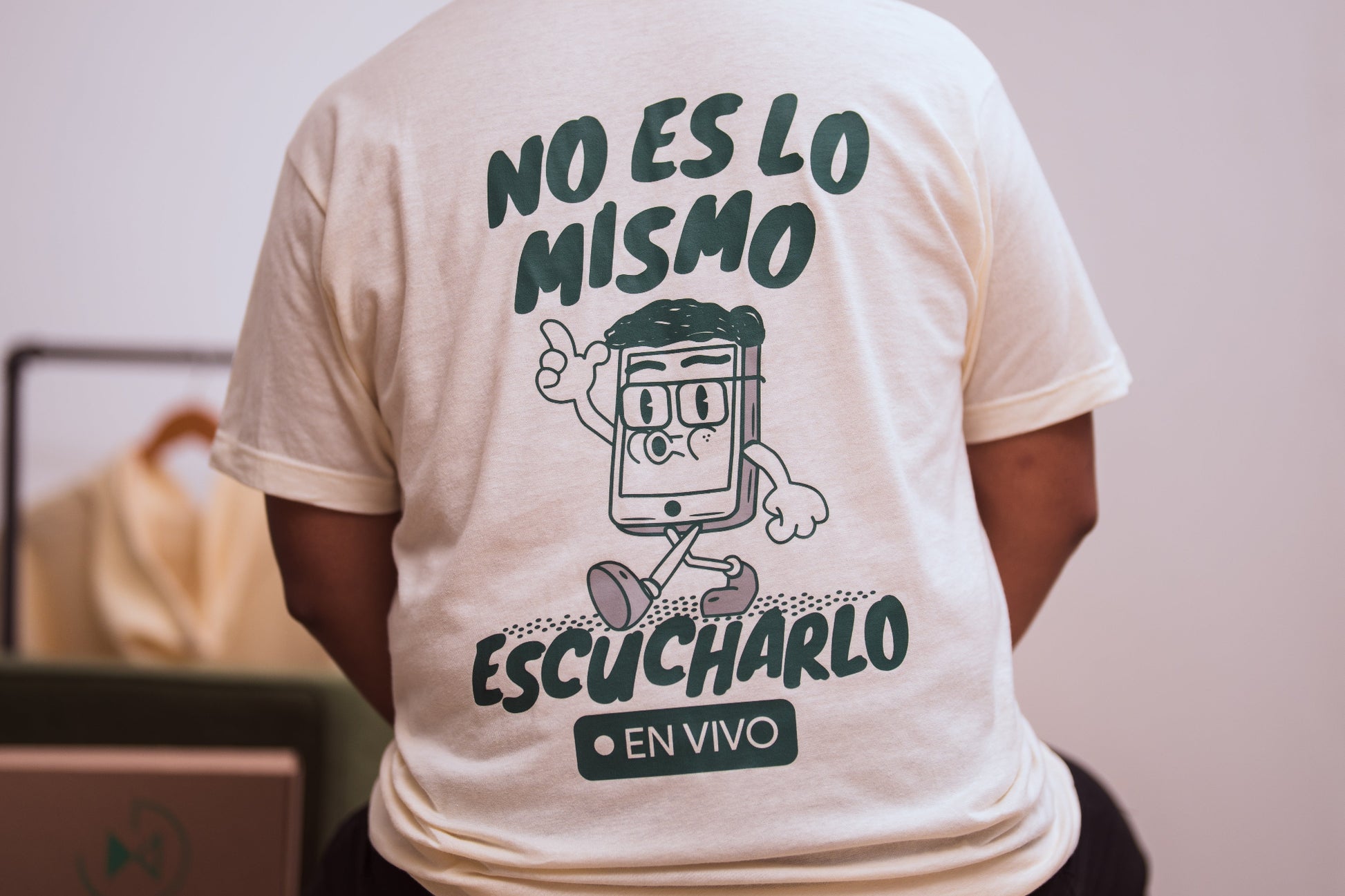 Playera no es lo mismo escucharlo en vivo