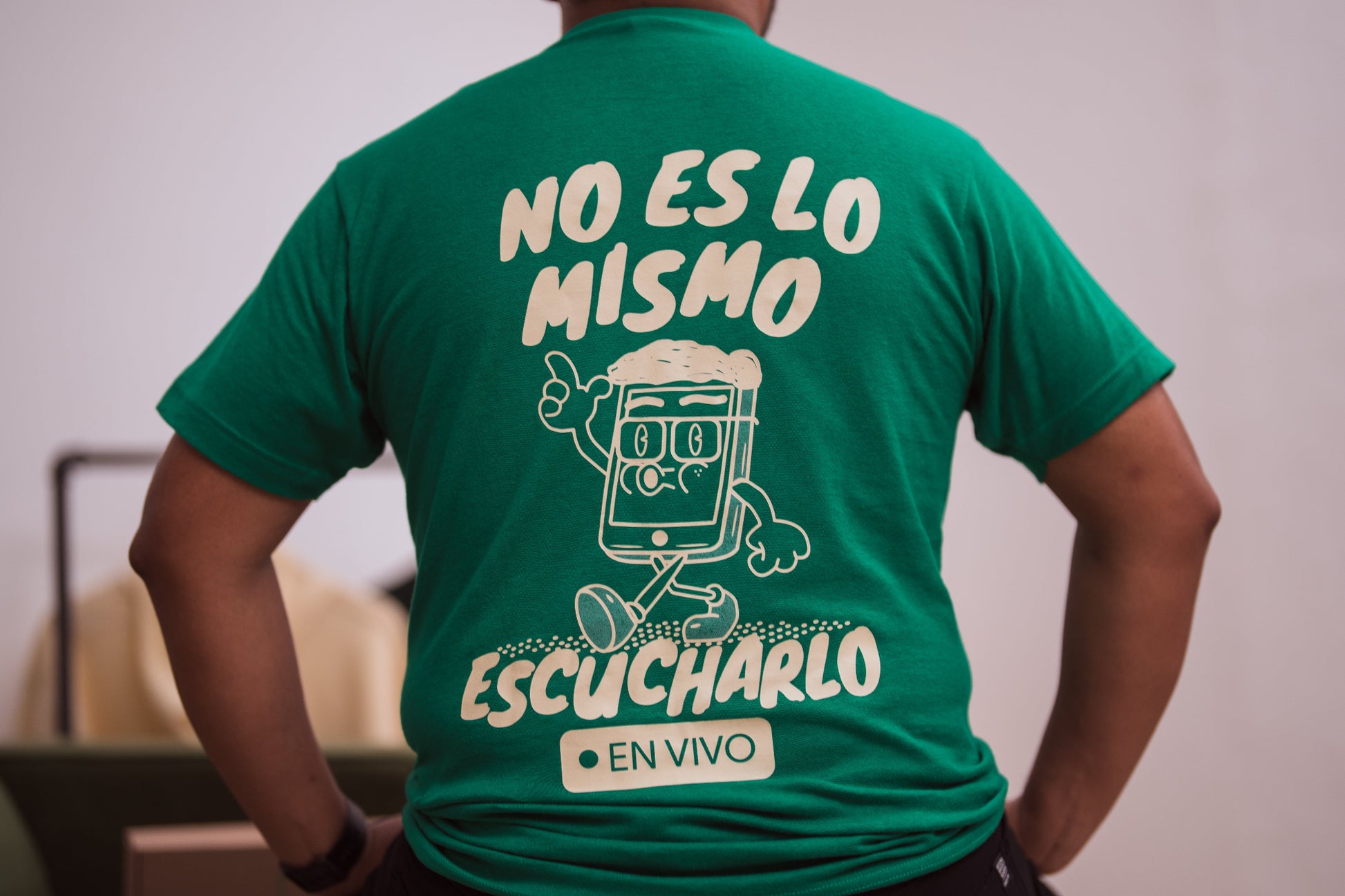 Playera no es lo mismo escucharlo en vivo